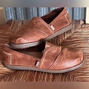 Bobs from sketchers brown slip ons size 8.5